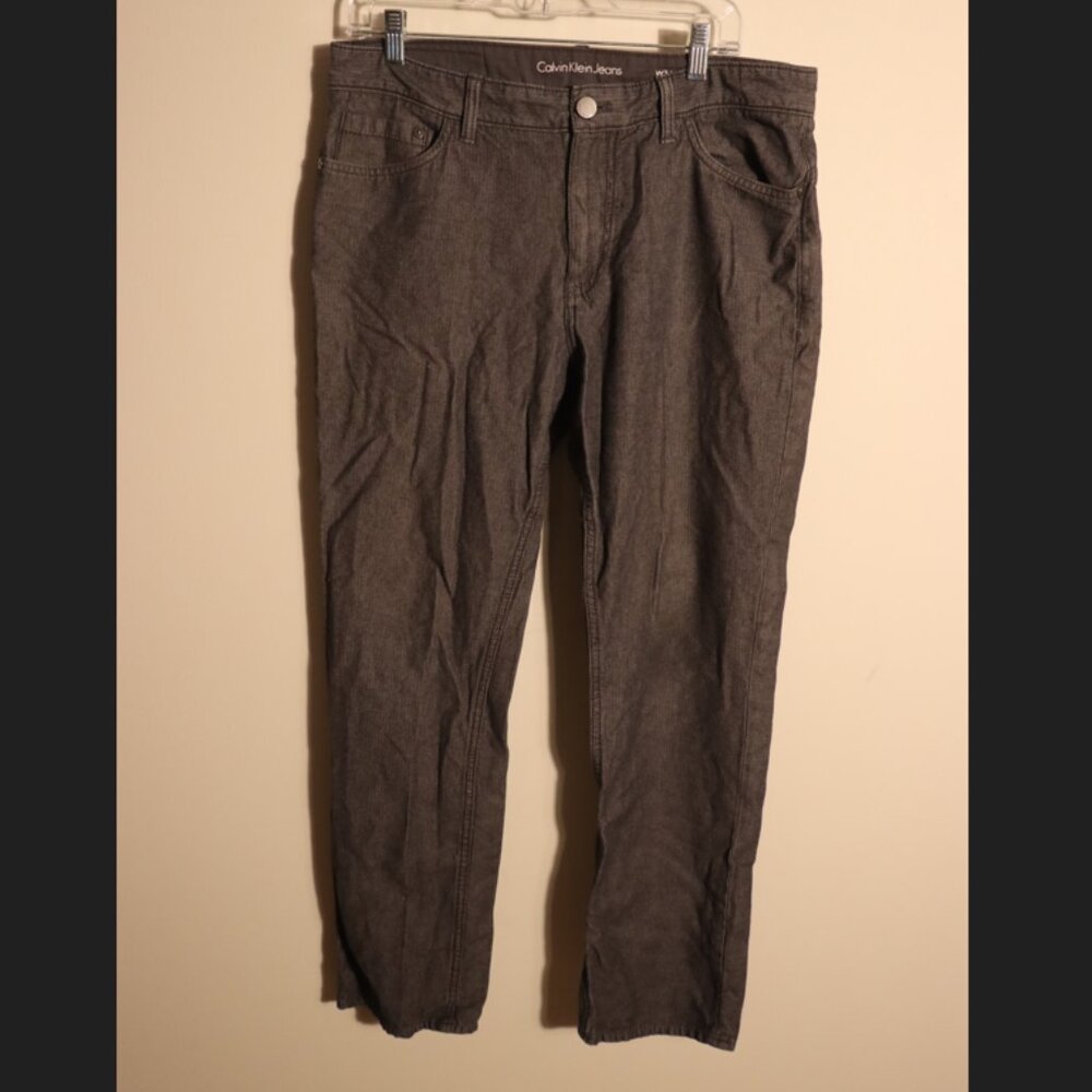 Calvin Klein Jeans light grey small fishbone design, long straight leg pants W34
